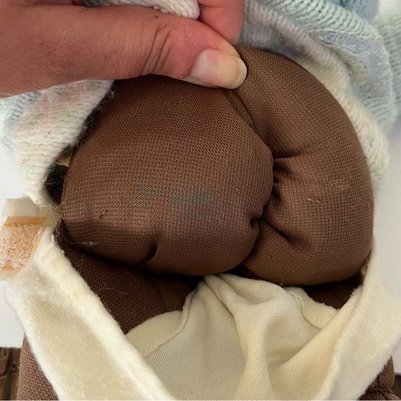 Vintage Cabbage Patch Kids Doll Black/Brown Baby 1982 With Original Clothing - Picture 9 of 10